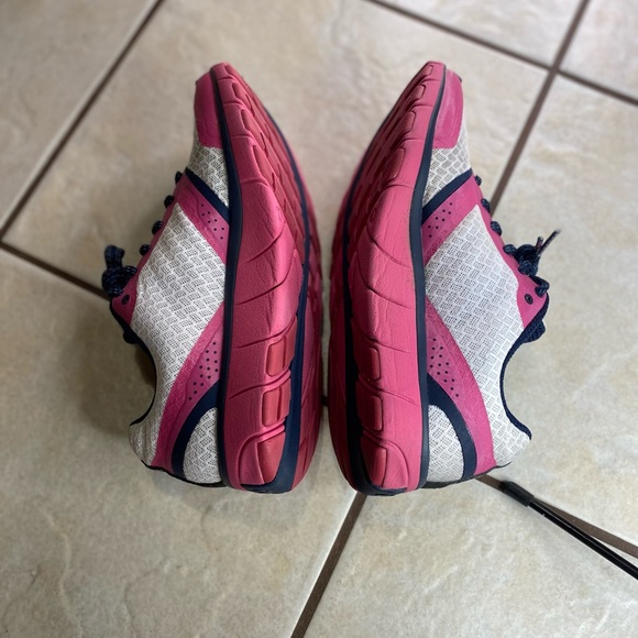 Pearl Izumi Project Emotion Road M2 Level 2 Women's Running Shoes Pink White - Picture 9 of 11